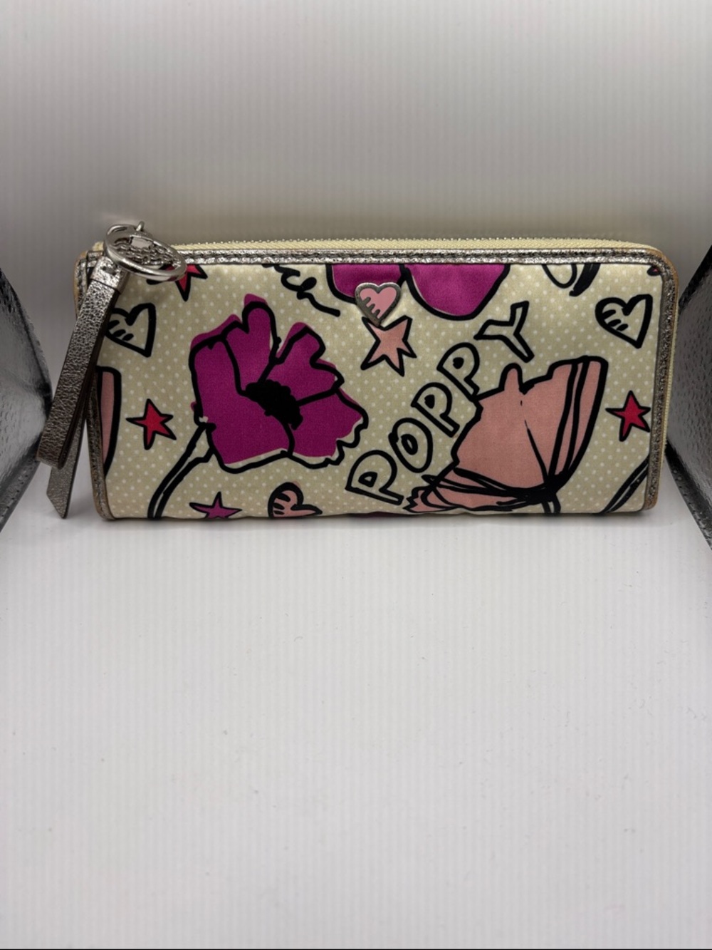 Coach Kyra 2011 floral Poppy' Zip Wallet  Highly Collectible